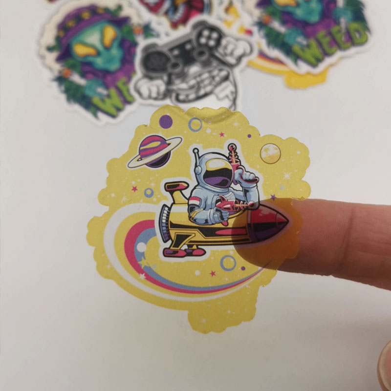 Adesivi semitrasparenti per vetrine negozi